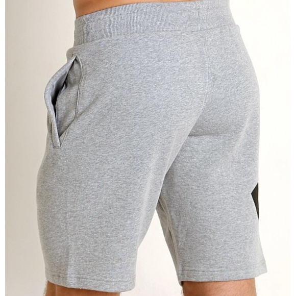 Mens under Armour cloth shorts size large work out shorts athletic gym shorts - Picture 8 of 8